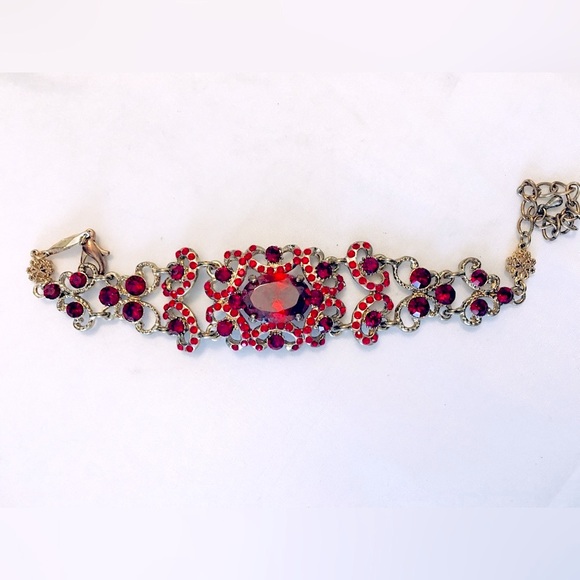 Vintage Victorian Bohemian Garnet STYLE Hinged Ruby Red Stone Bracelet - Picture 10 of 10